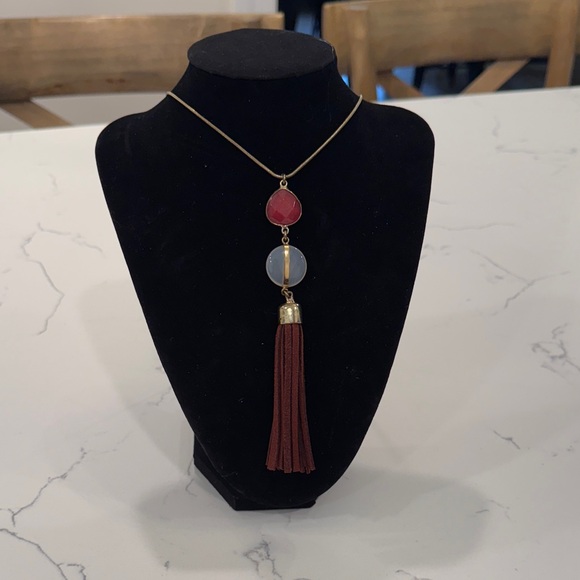 LOFT Jewelry - LOFT gold pendant tassel necklace